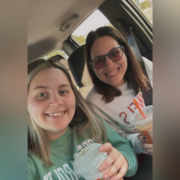 Meet your Posher, Kaedence - Picture 3 of 4